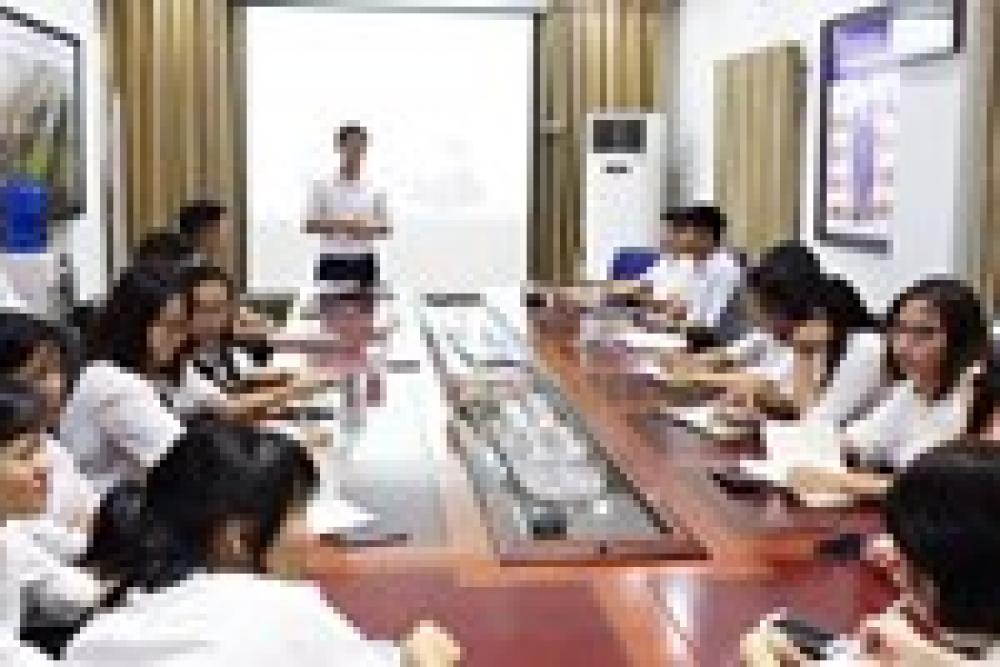 Khối văn phòng Tập đoàn ICOGroup tổ chức buổi sinh hoạt sách tháng 7